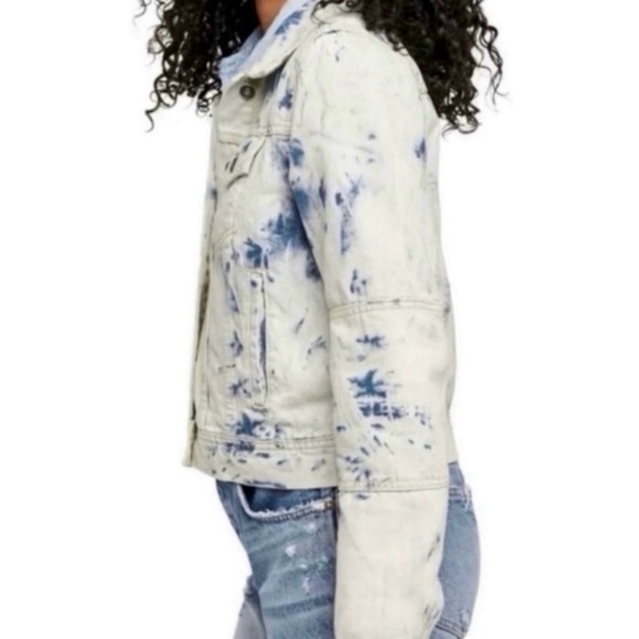 Free People. Rumors Women's Tie Dye Denim Jean Jacket. Size L. Like new! - Picture 3 of 4